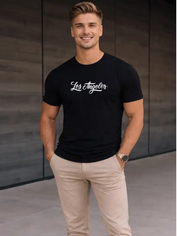 Camiseta Masculina Los Angeles Preta 100% Algodão 30.1 Penteado (Estampa branca) - Image 2
