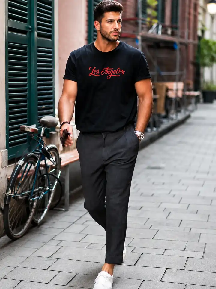 Camiseta Masculina Los Angeles Preta 100% Algodão 30.1 Penteado (Estampa vermelha) - Image 3